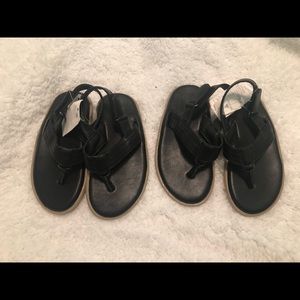 Gap sandals flip flops for boys lot of 2 size 9/10